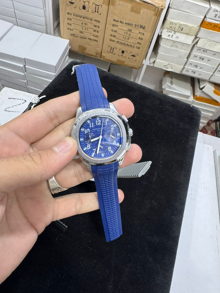 Chronograph Mens Watch With Rubber Strap Stylish Sports Design